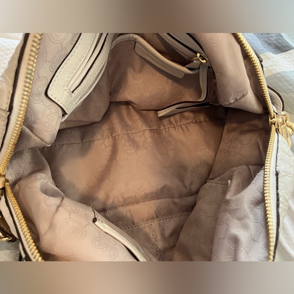 Michael Kors Chain Satchel Bag- Vanilla - Picture 14 of 16